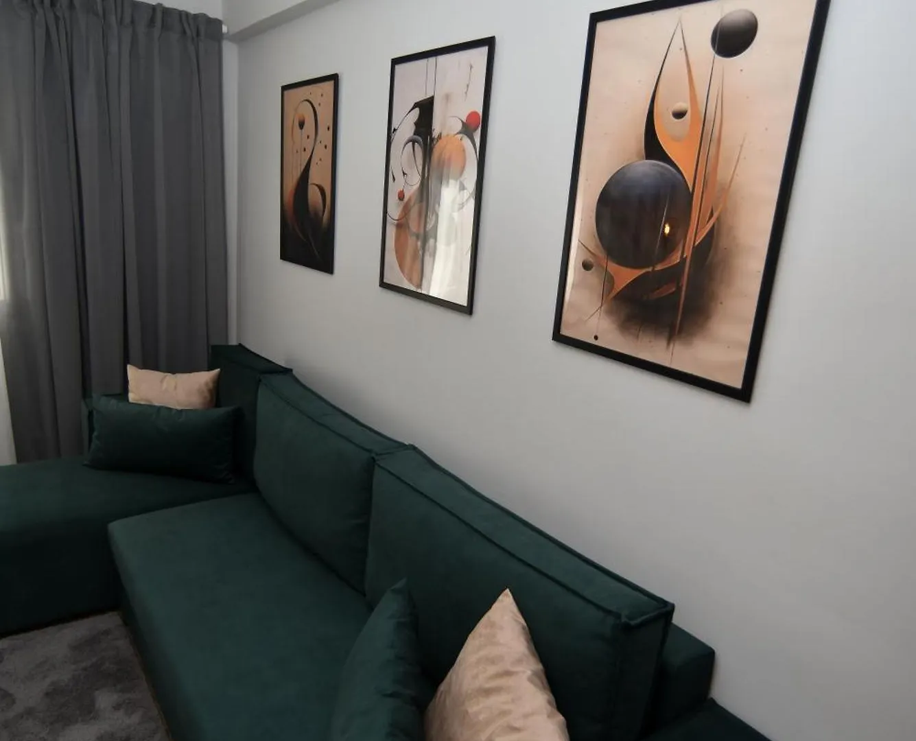 Black And White Suites 2 Thessaloniki Apartment